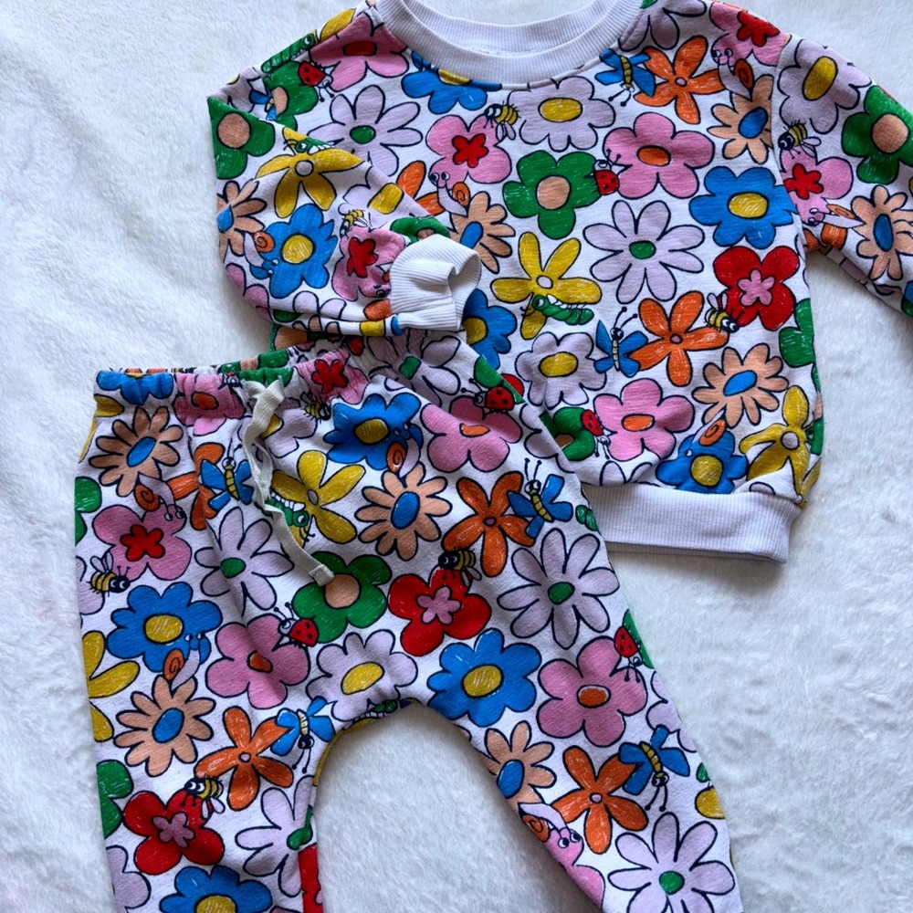Old Navy Kids Floral Bug Print Sweatshirt and Joggers Set 12m